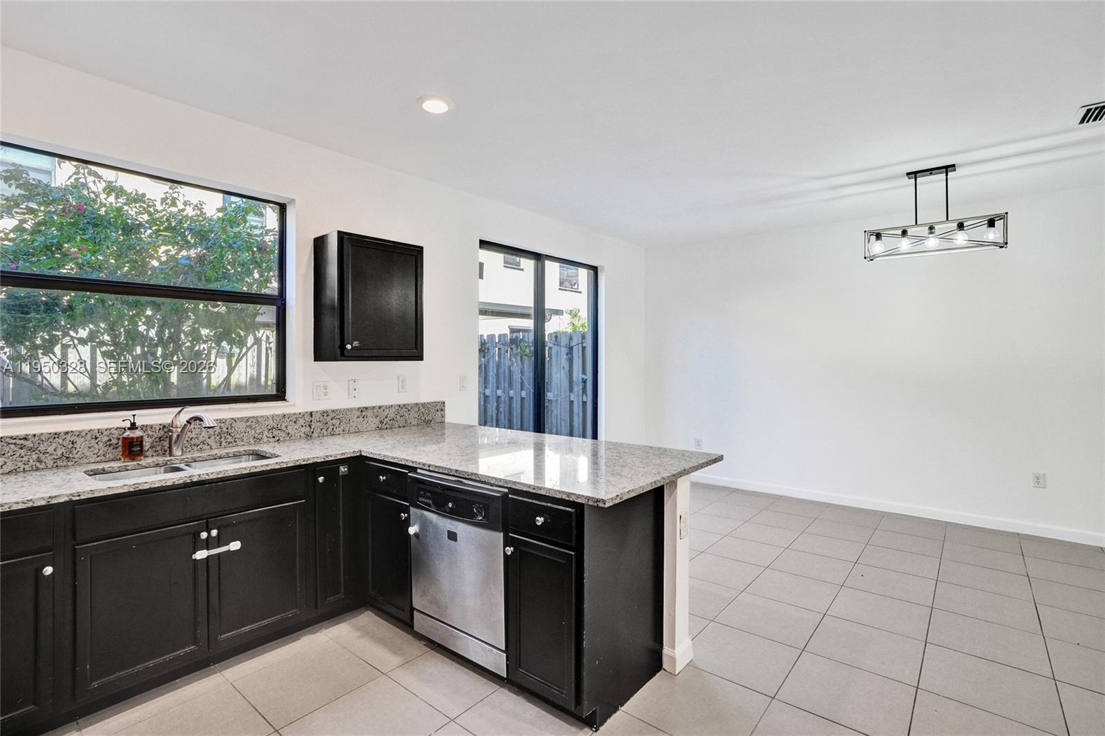 COCO PALM ESTATES - Residential