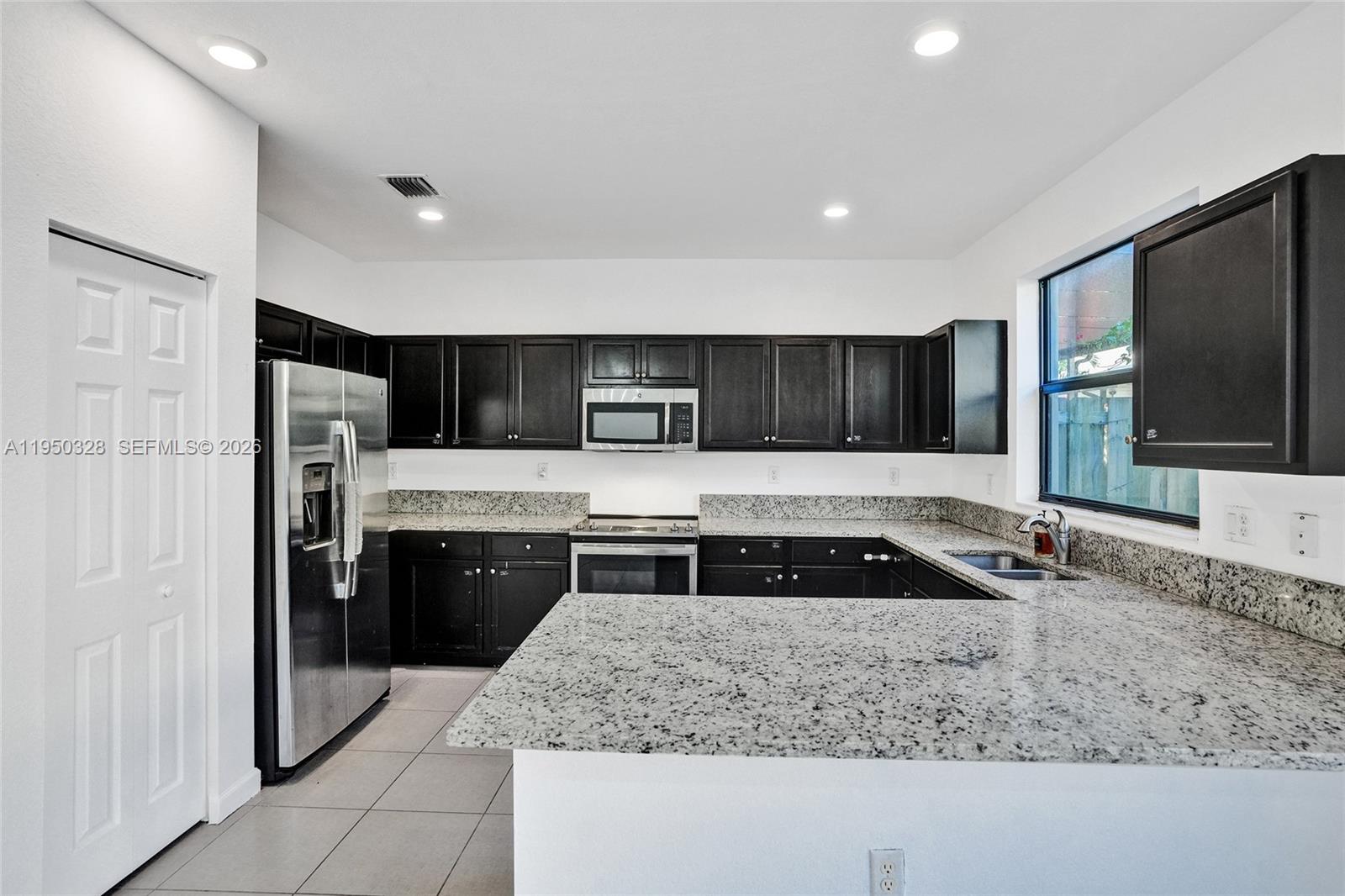 COCO PALM ESTATES - Residential