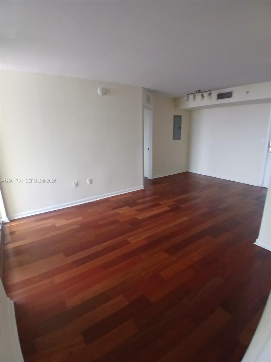 SAN LORENZO CONDO - Residential Lease