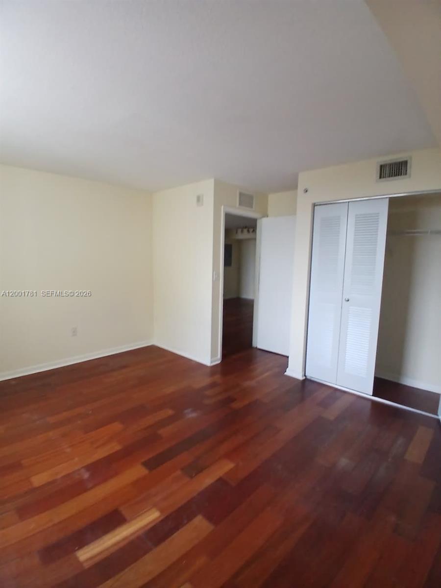 SAN LORENZO CONDO - Residential Lease