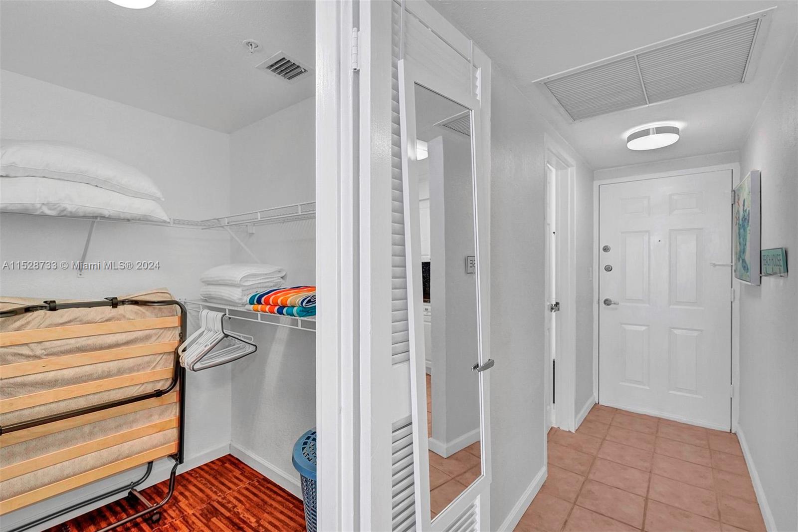 WAVE CONDO - Residential Lease