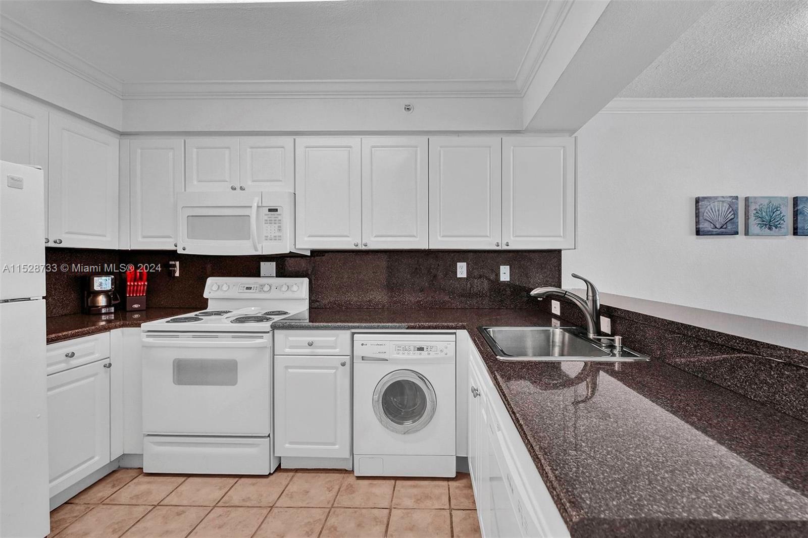 WAVE CONDO - Residential Lease