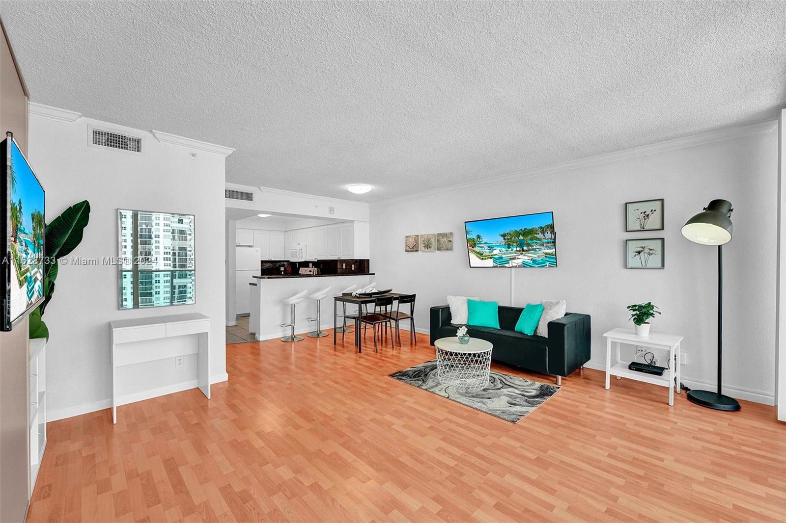 WAVE CONDO - Residential Lease