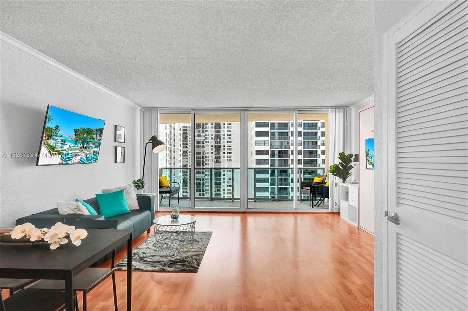 WAVE CONDO - Residential Lease