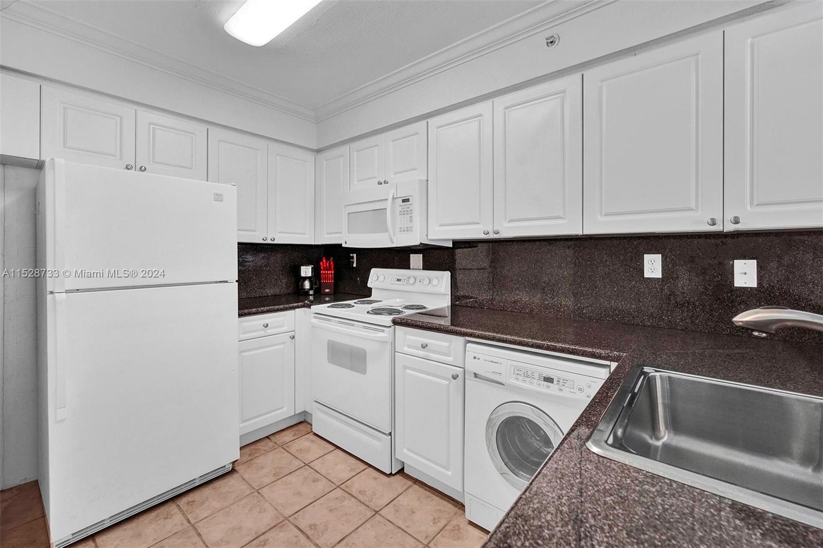 WAVE CONDO - Residential Lease