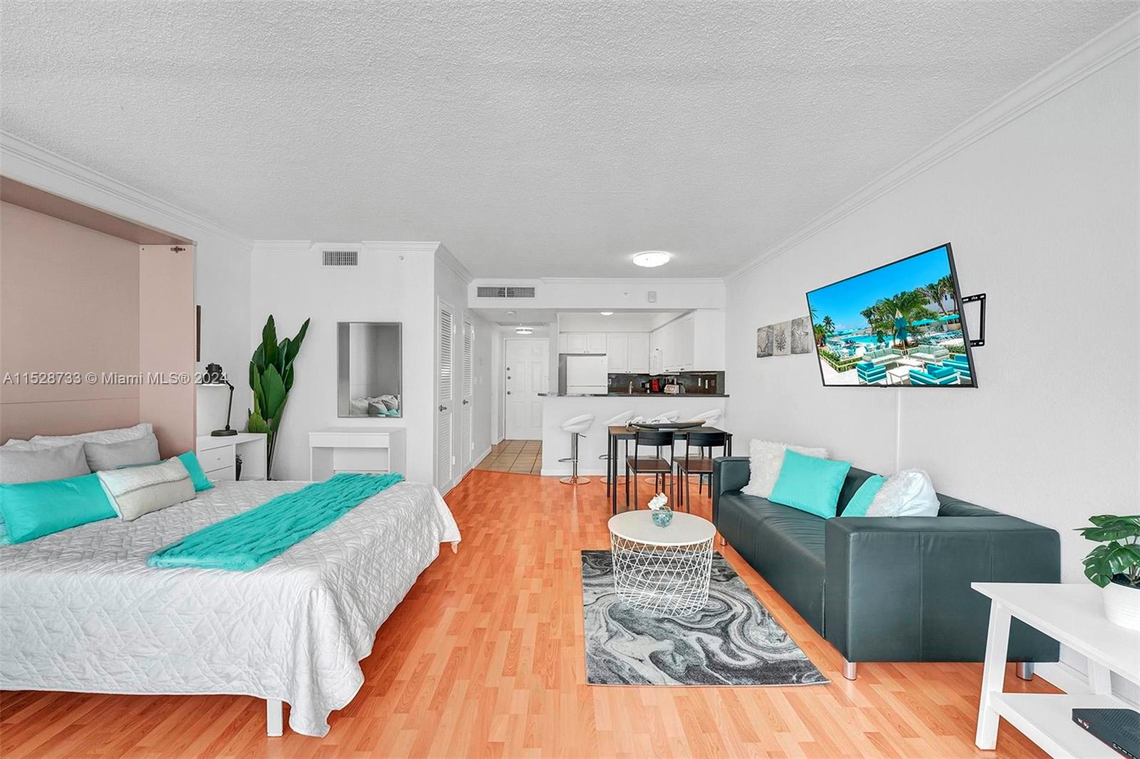 WAVE CONDO - Residential Lease