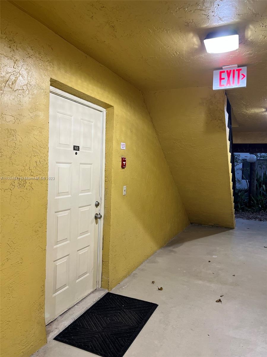 OAKLAND FOREST CLUB CONDO - Residential Lease