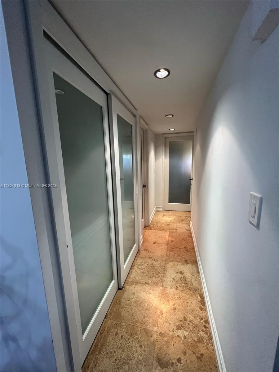 OAKLAND FOREST CLUB CONDO - Residential Lease