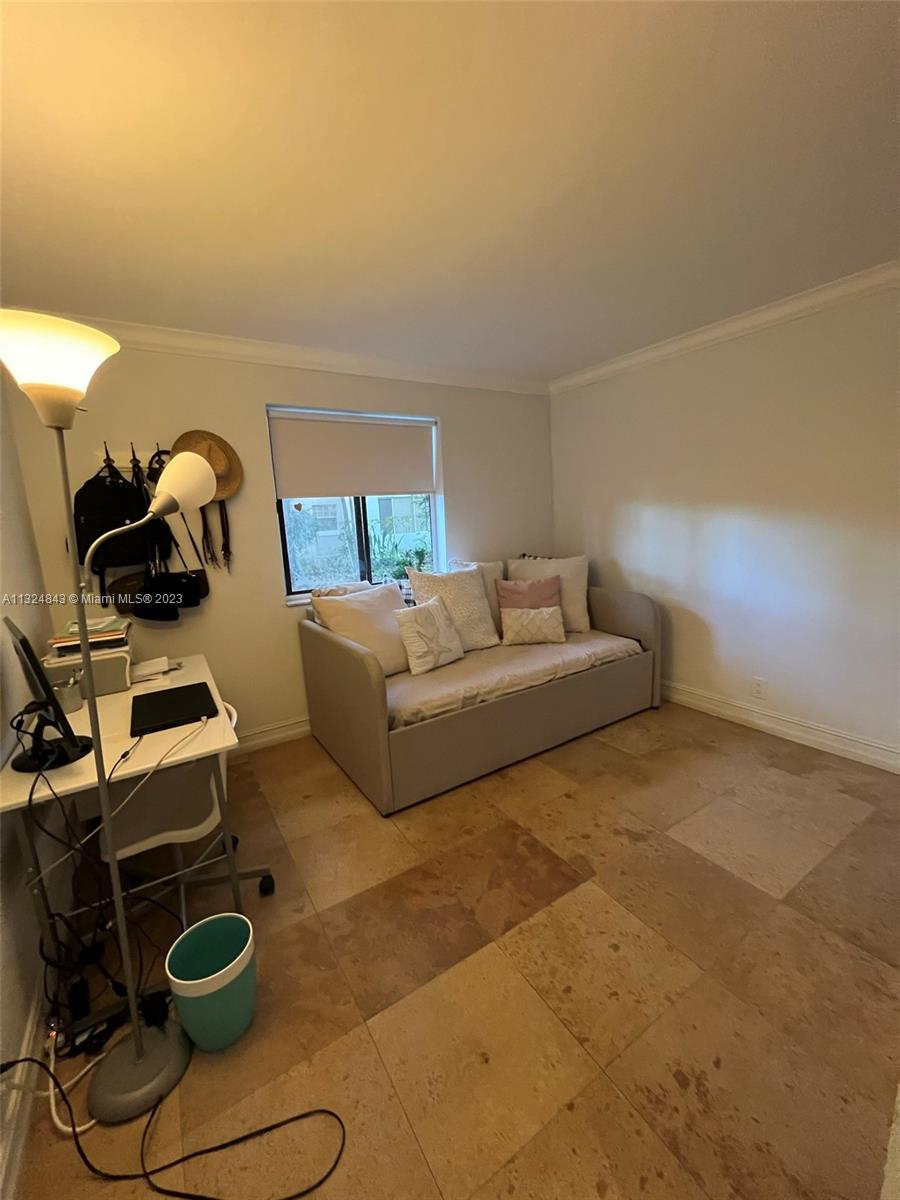 OAKLAND FOREST CLUB CONDO - Residential Lease