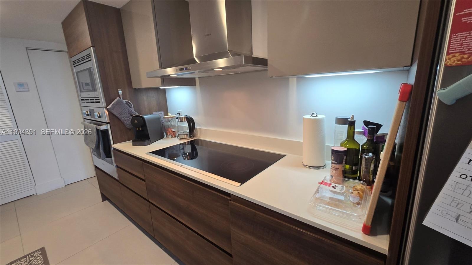 THE IVORY RESIDENCE CONDO - Residential Lease