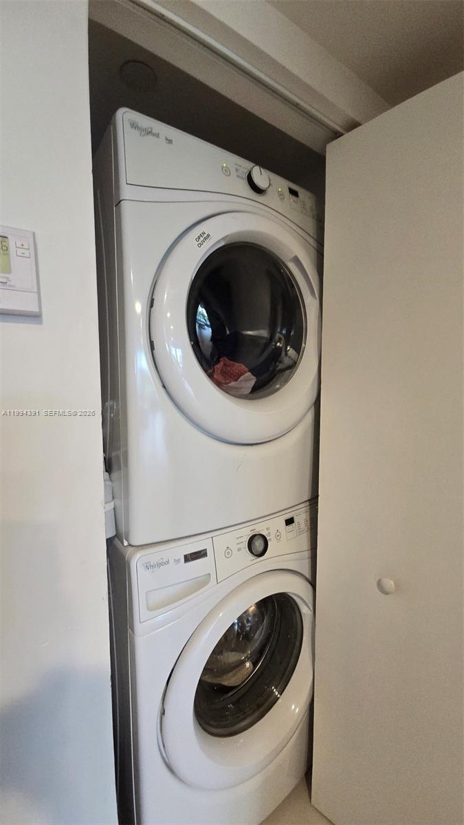 THE IVORY RESIDENCE CONDO - Residential Lease