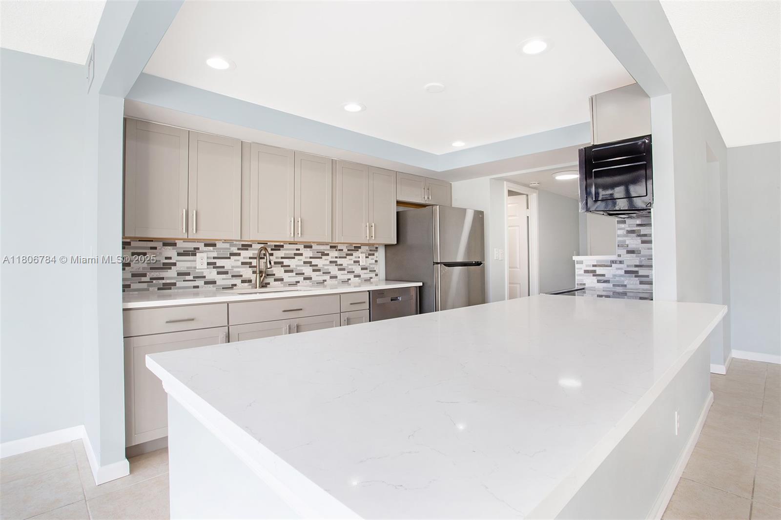 DESOTO PARK CONDO - Residential Lease