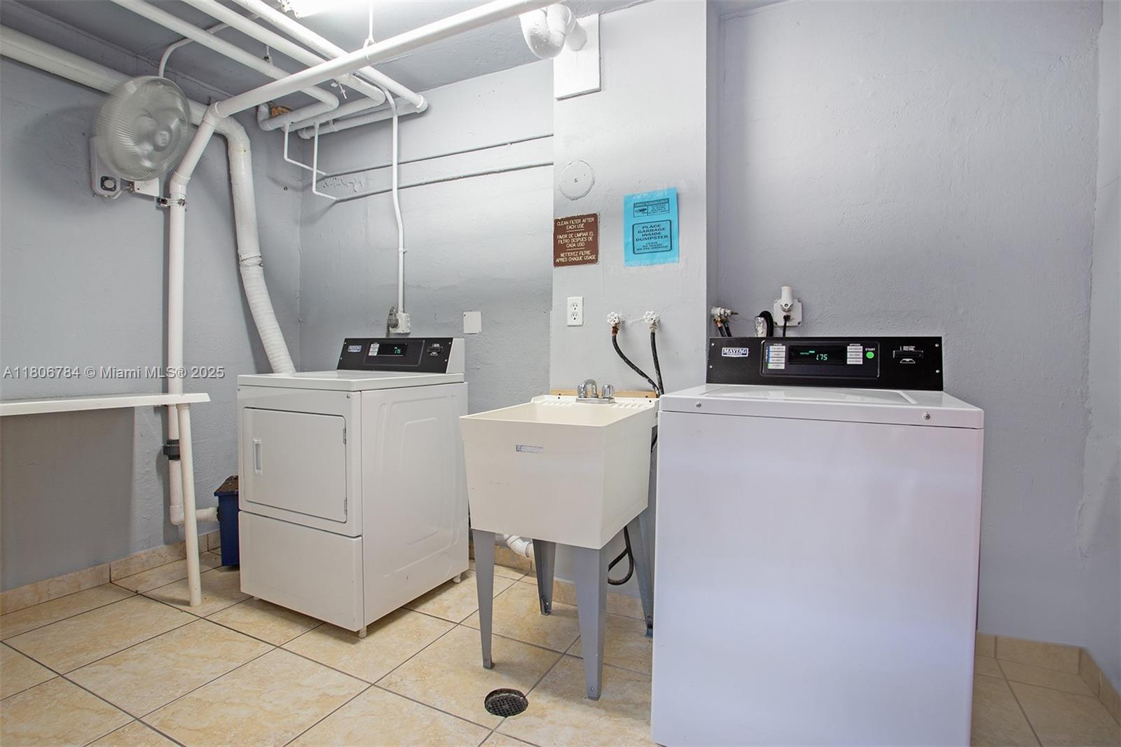 DESOTO PARK CONDO - Residential Lease