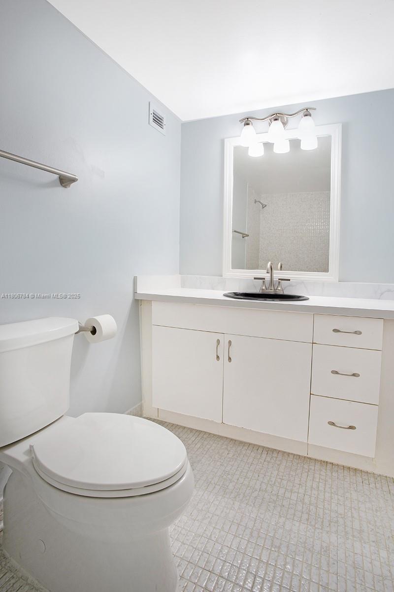 DESOTO PARK CONDO - Residential Lease