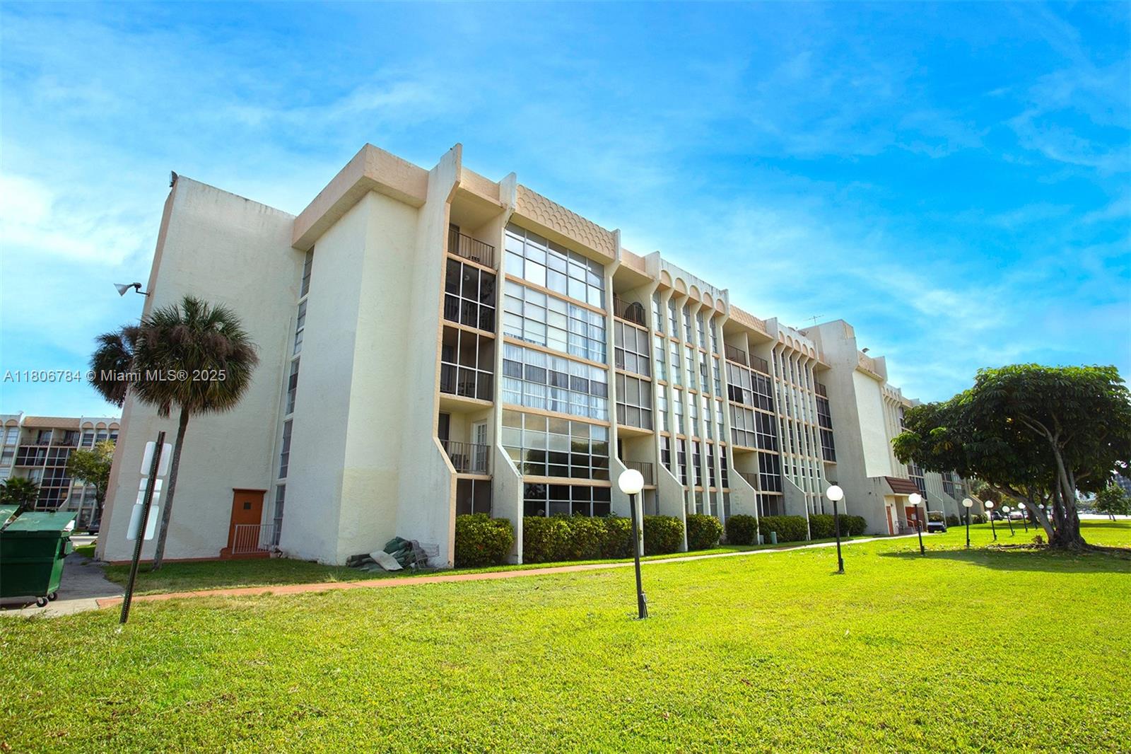 DESOTO PARK CONDO - Residential Lease