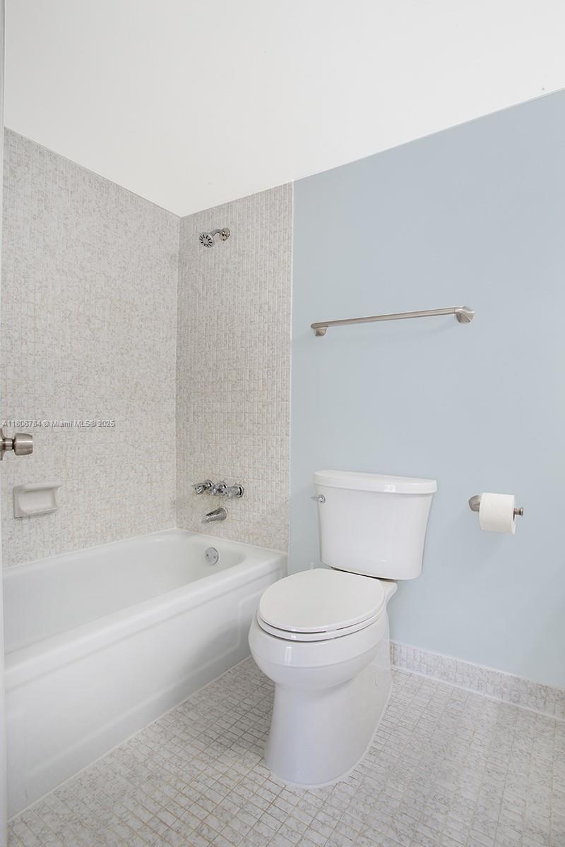 DESOTO PARK CONDO - Residential Lease