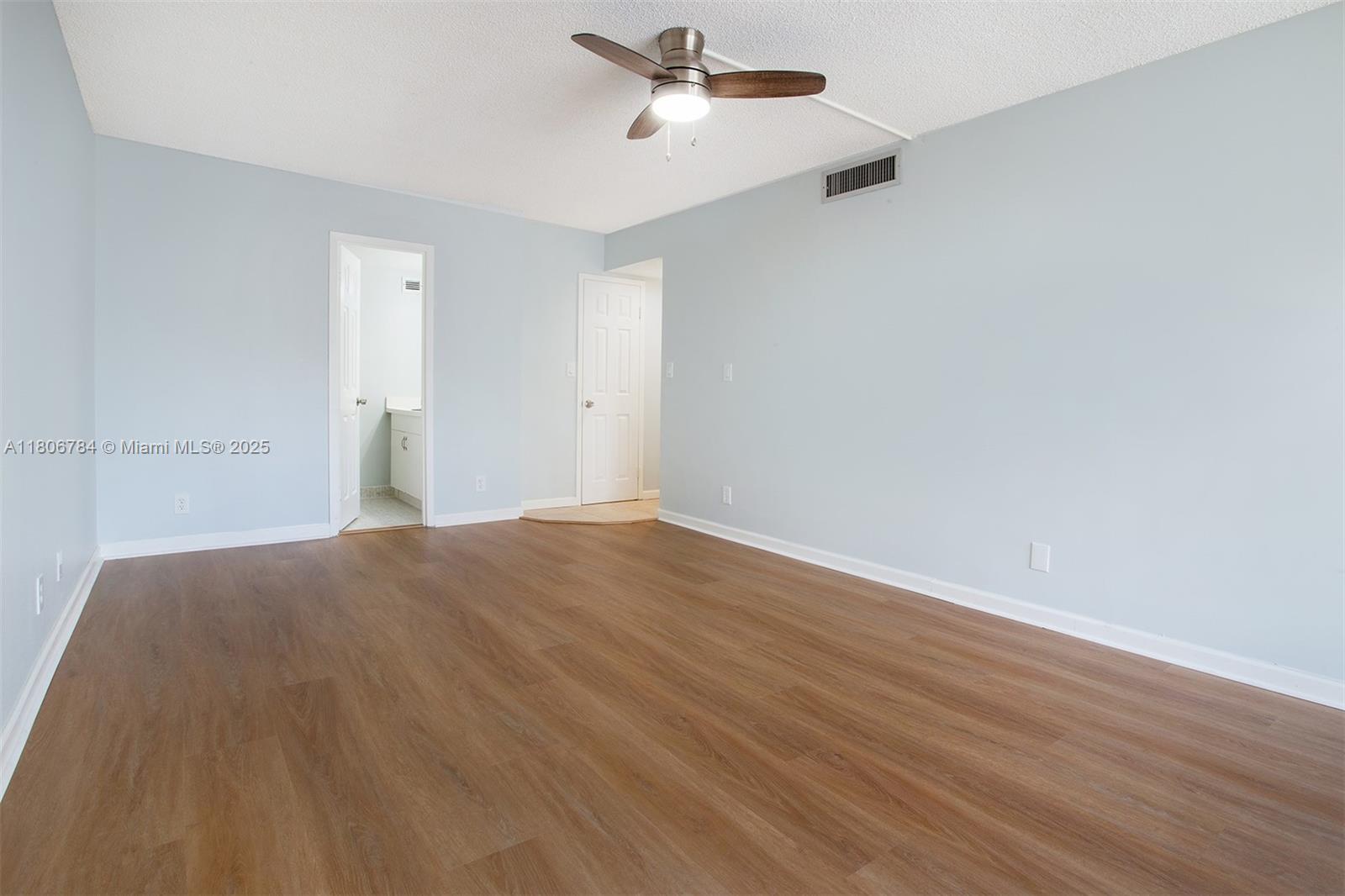 DESOTO PARK CONDO - Residential Lease