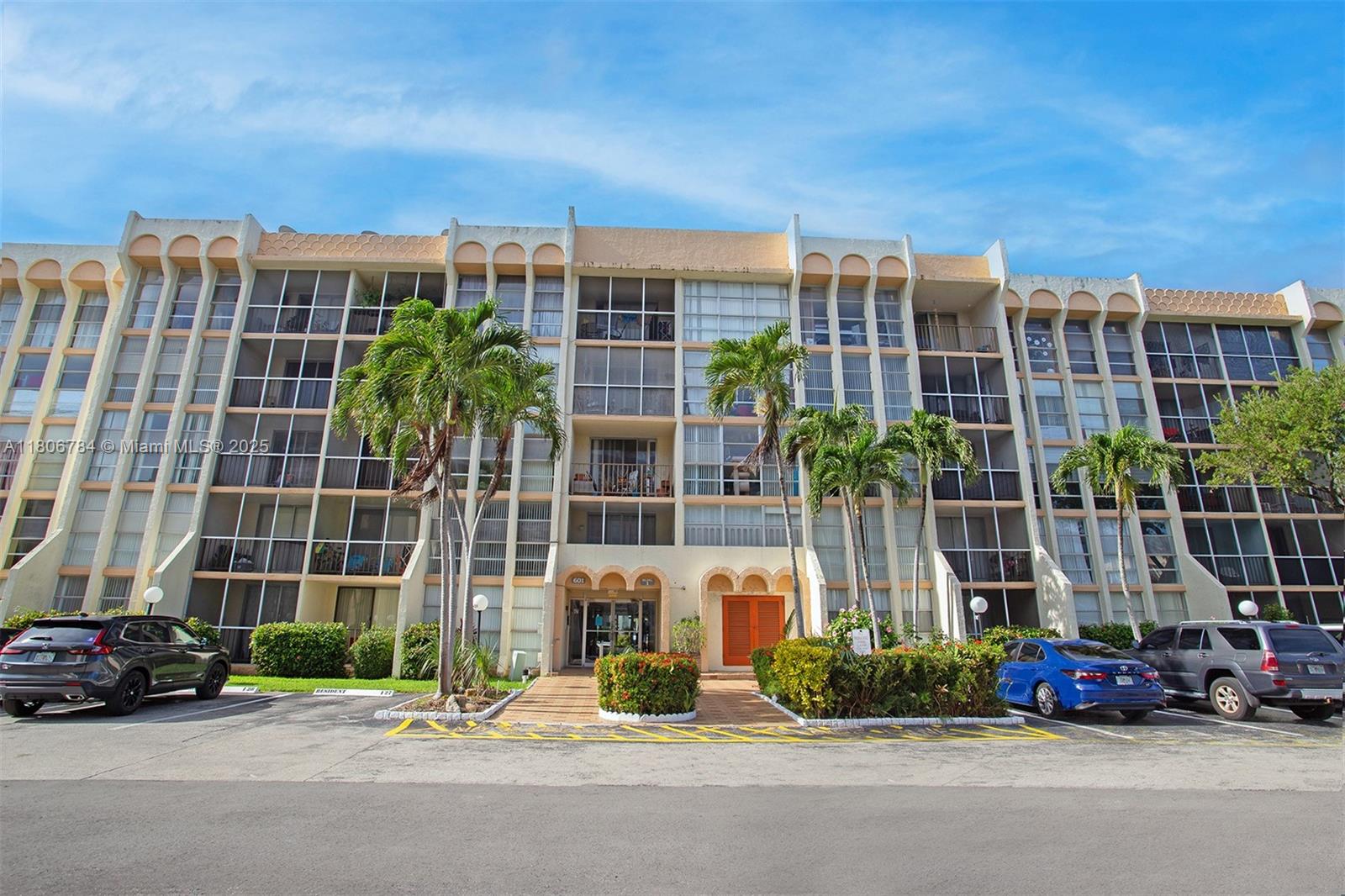 DESOTO PARK CONDO - Residential Lease