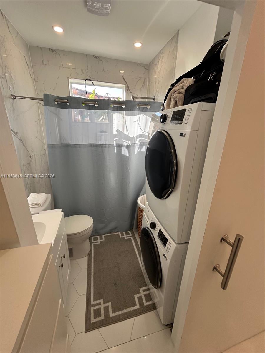 MIRACLE MANOR 1ST ADDN - Residential Lease