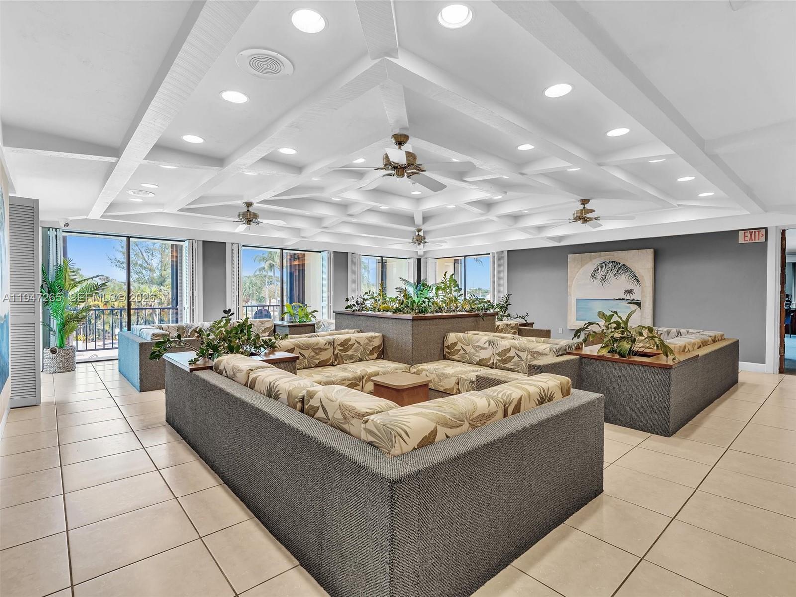 SUNSET PARK LAKE VILLAS S - Residential