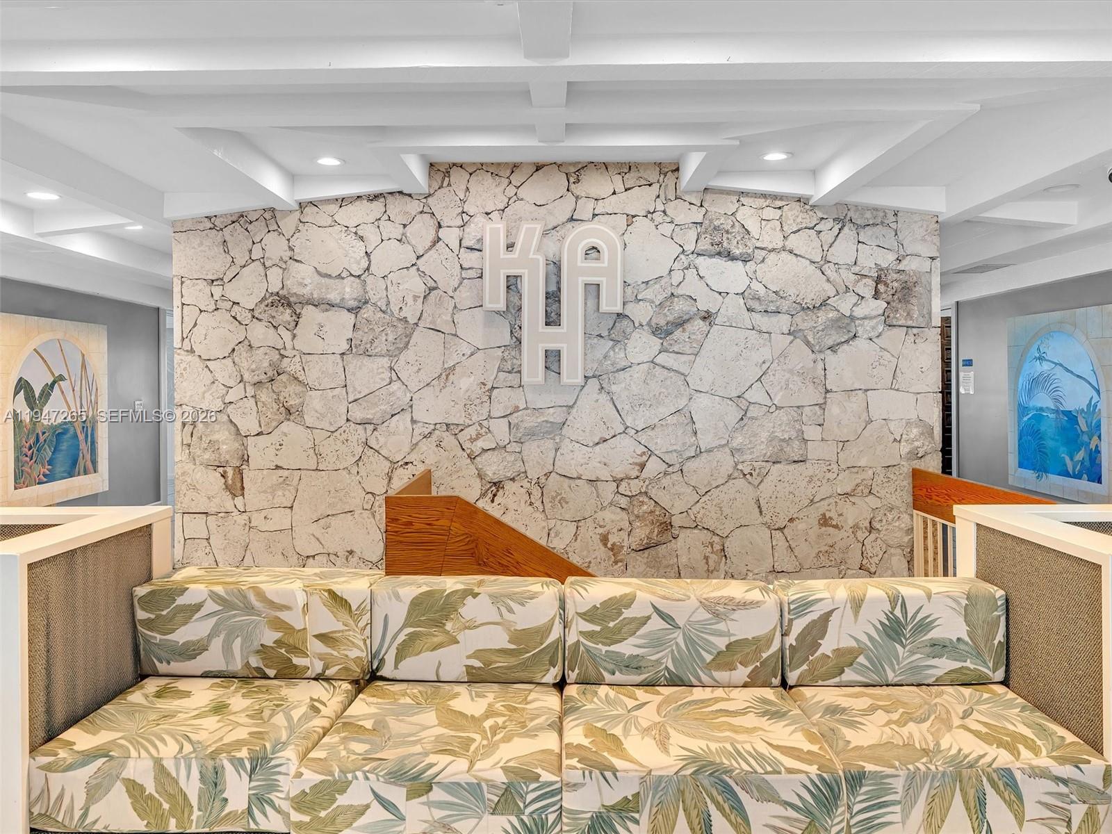 SUNSET PARK LAKE VILLAS S - Residential