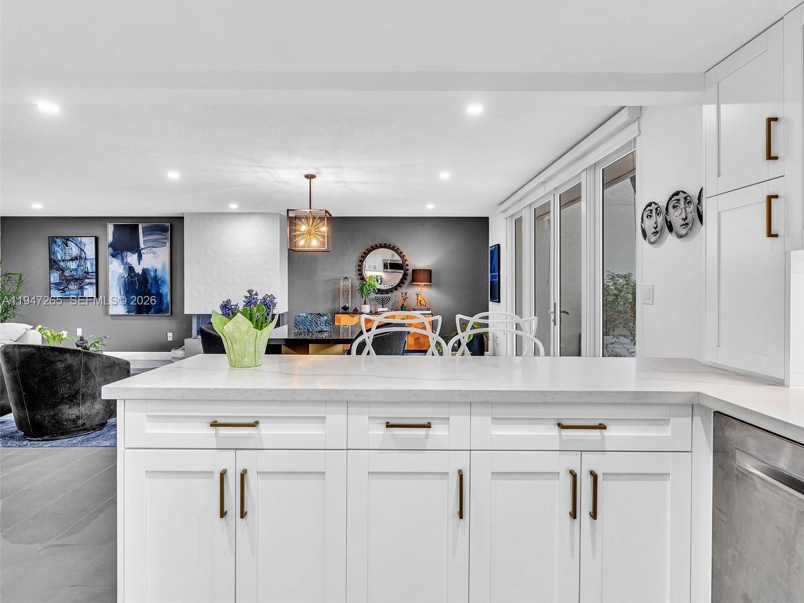 SUNSET PARK LAKE VILLAS S - Residential