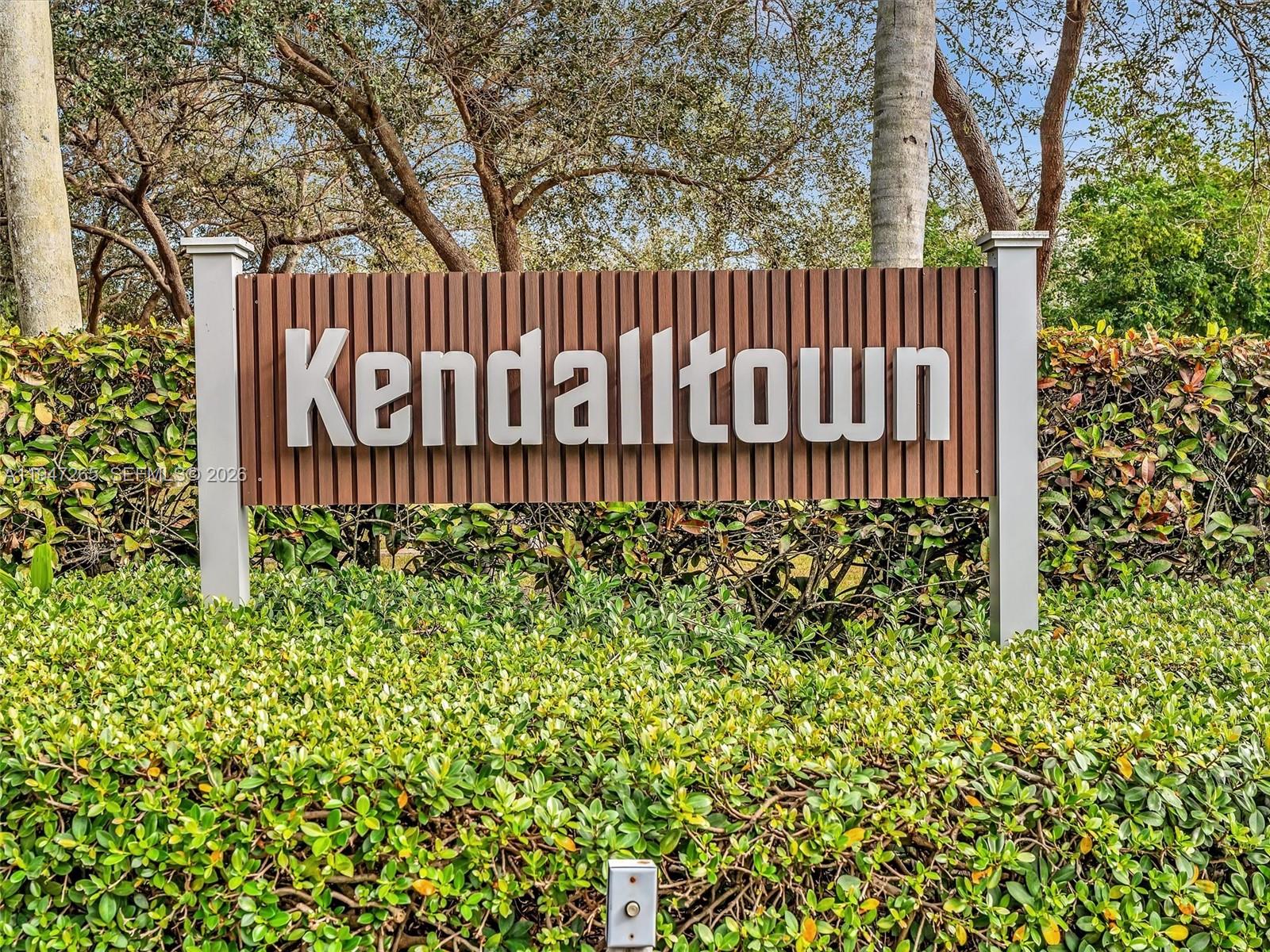 SUNSET PARK LAKE VILLAS S - Residential