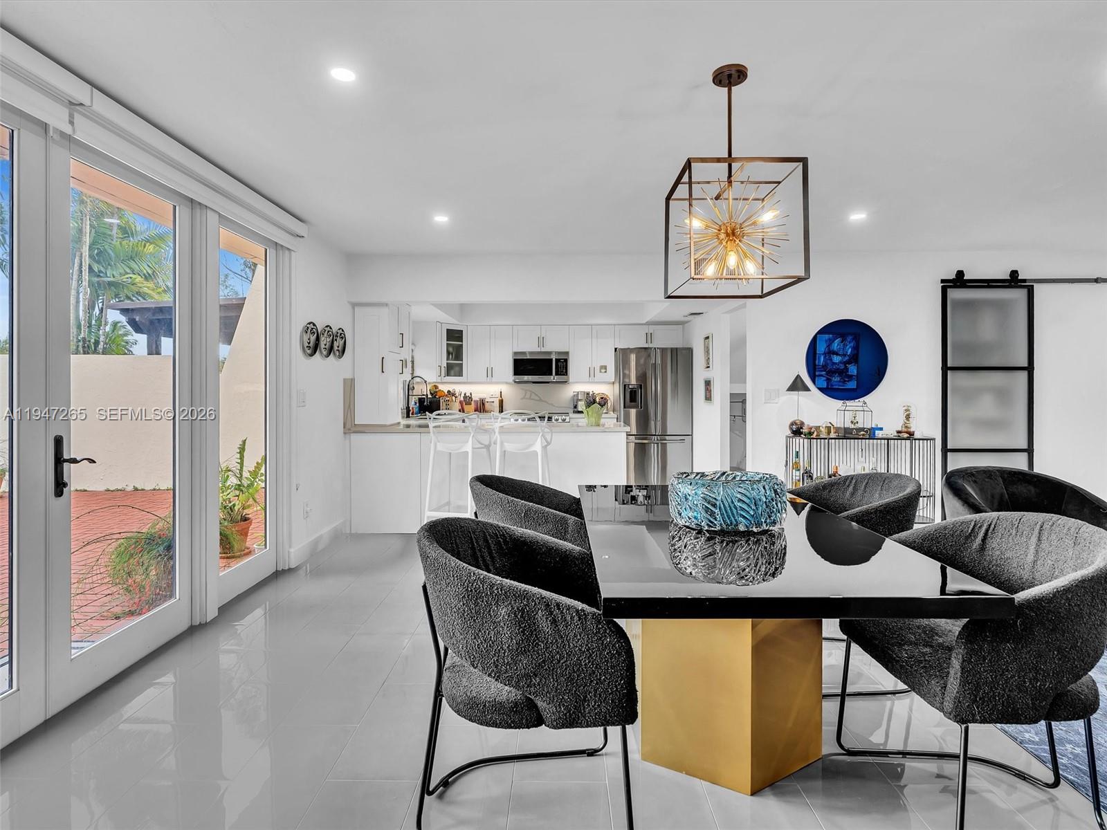 SUNSET PARK LAKE VILLAS S - Residential