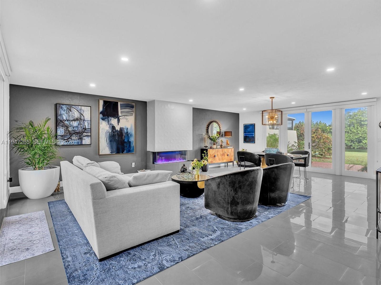 SUNSET PARK LAKE VILLAS S - Residential