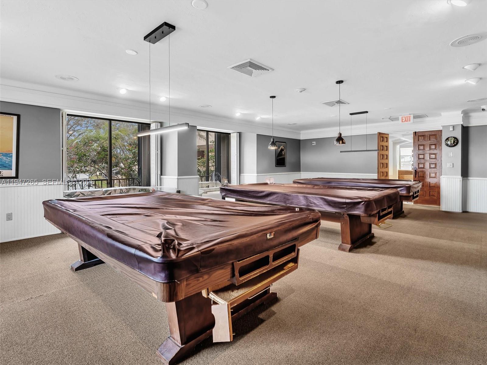 SUNSET PARK LAKE VILLAS S - Residential