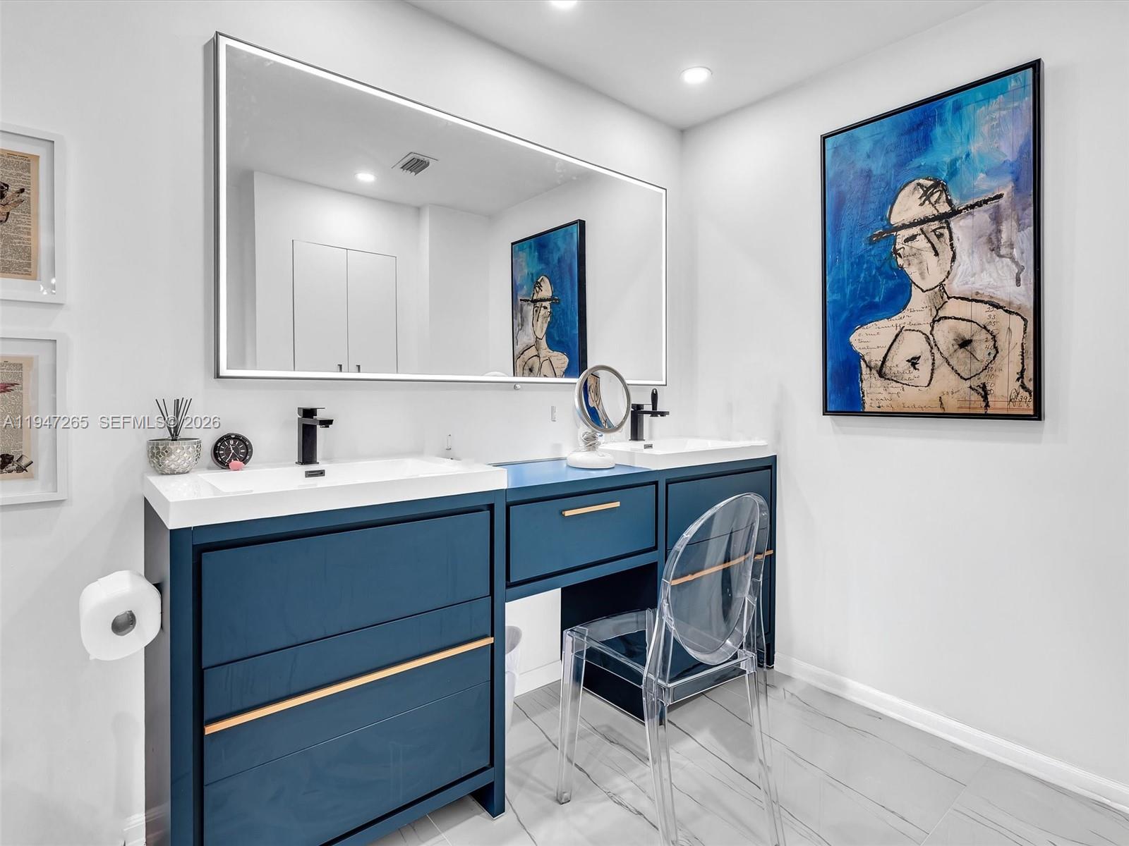 SUNSET PARK LAKE VILLAS S - Residential