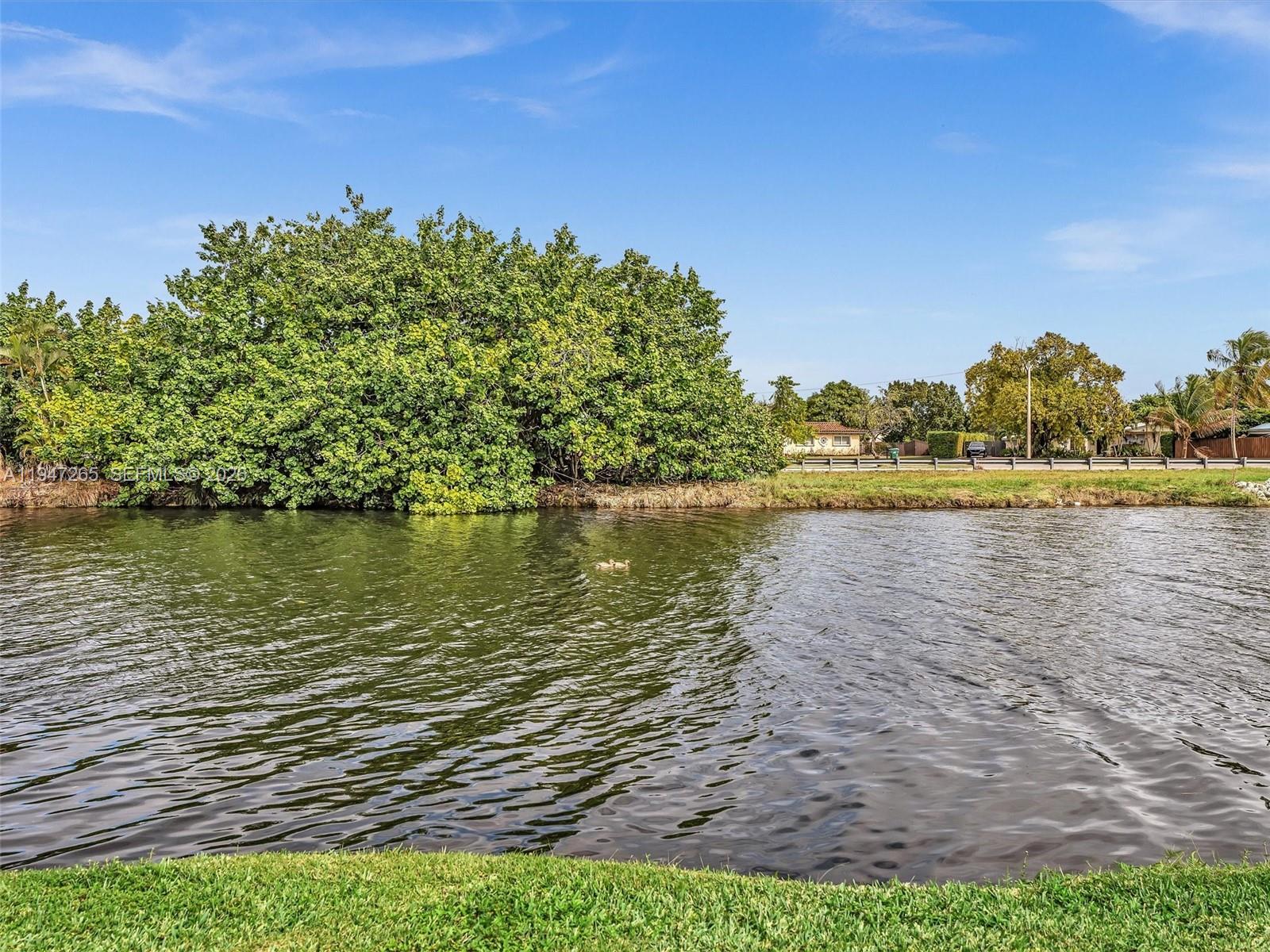 SUNSET PARK LAKE VILLAS S - Residential