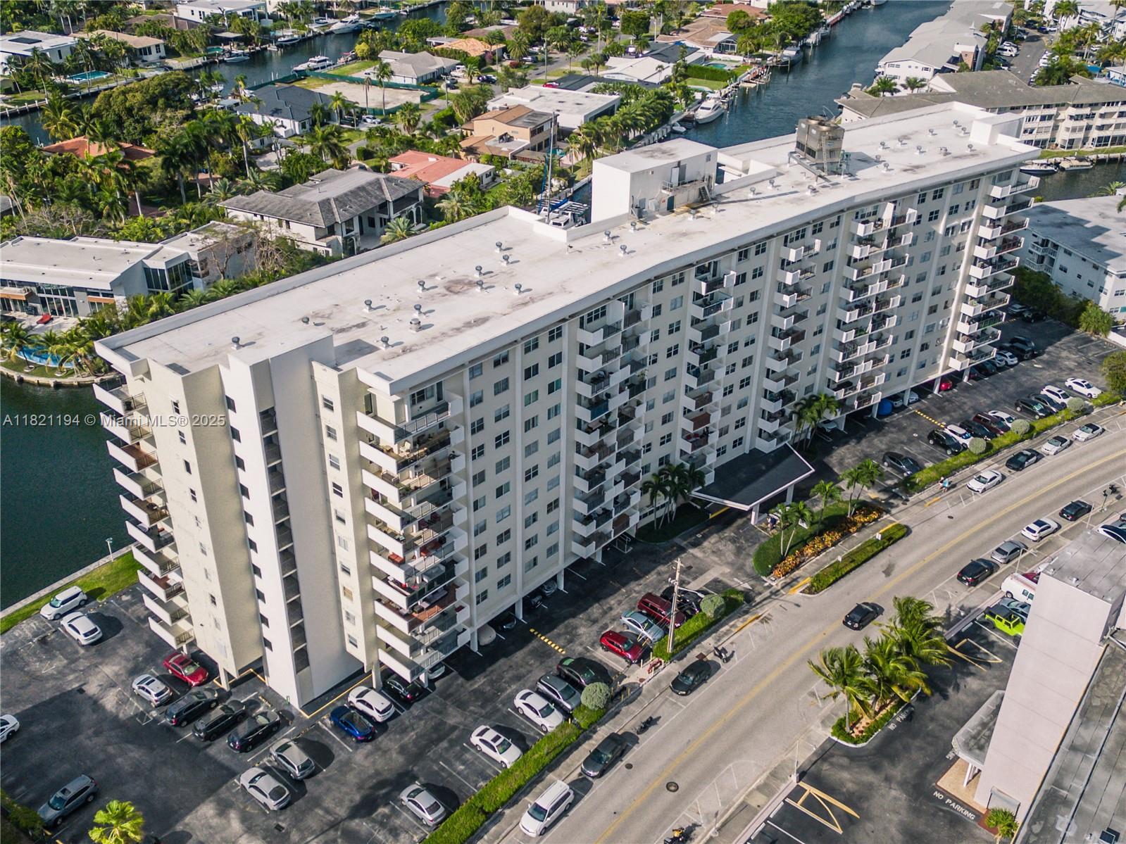401 Golden Isles Dr 804