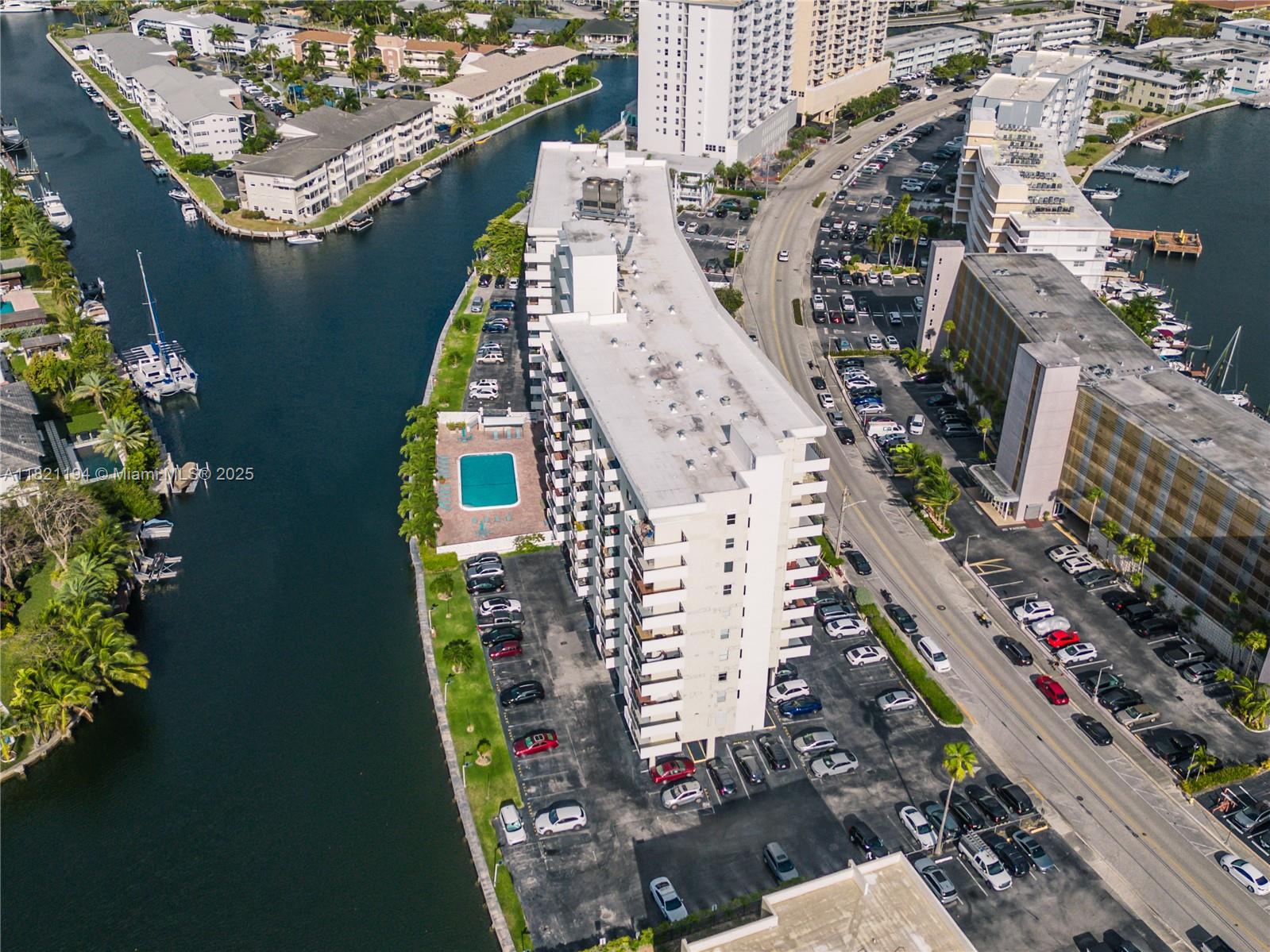 401 Golden Isles Dr 804