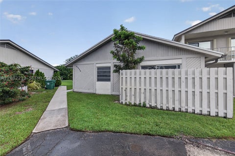Photo of 2230 Nova Village Dr, Davie, FL 33317 (MLS # A12082213)