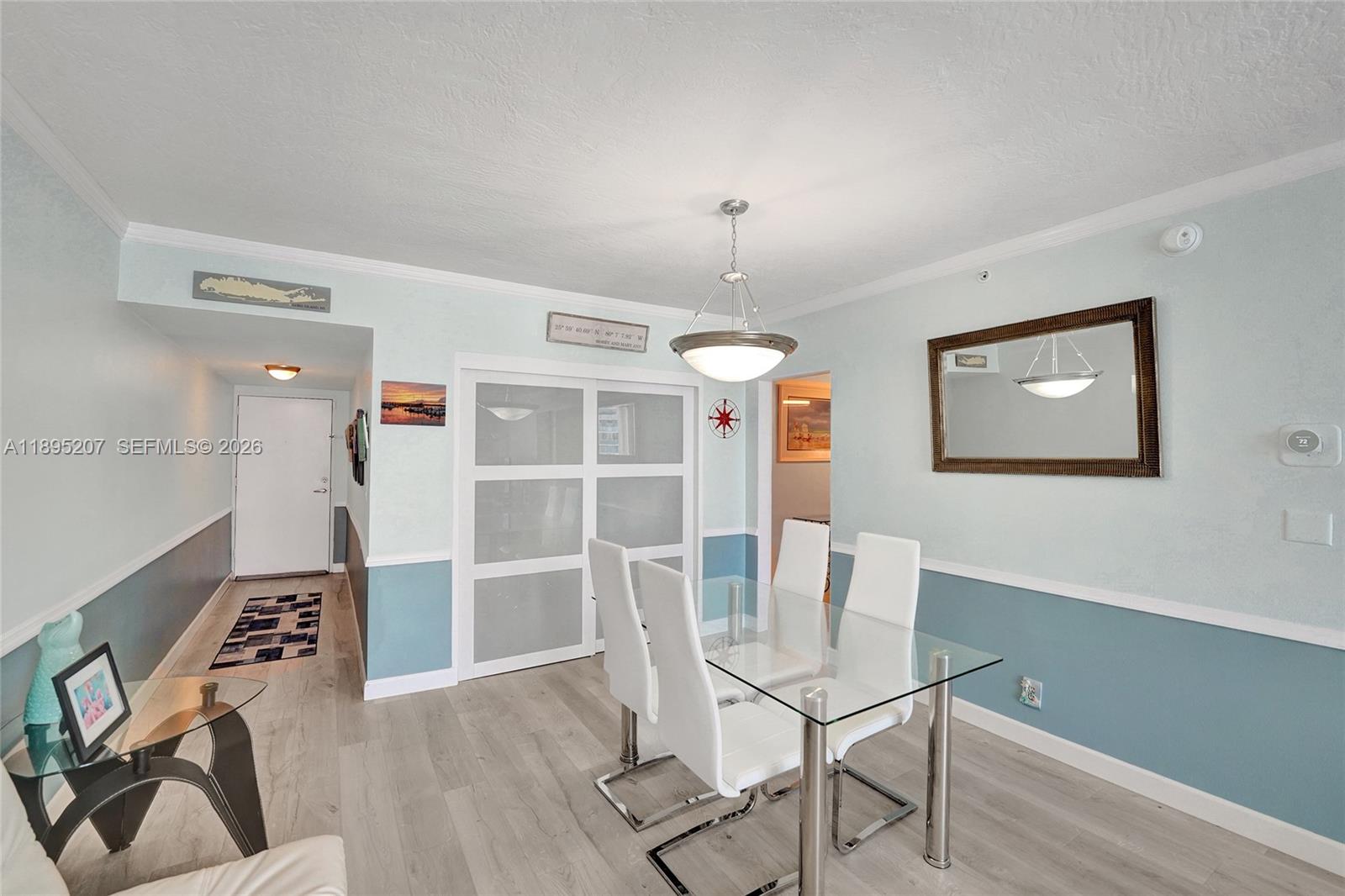 RESIDENCES ON HOLLYWOOD B - Residential