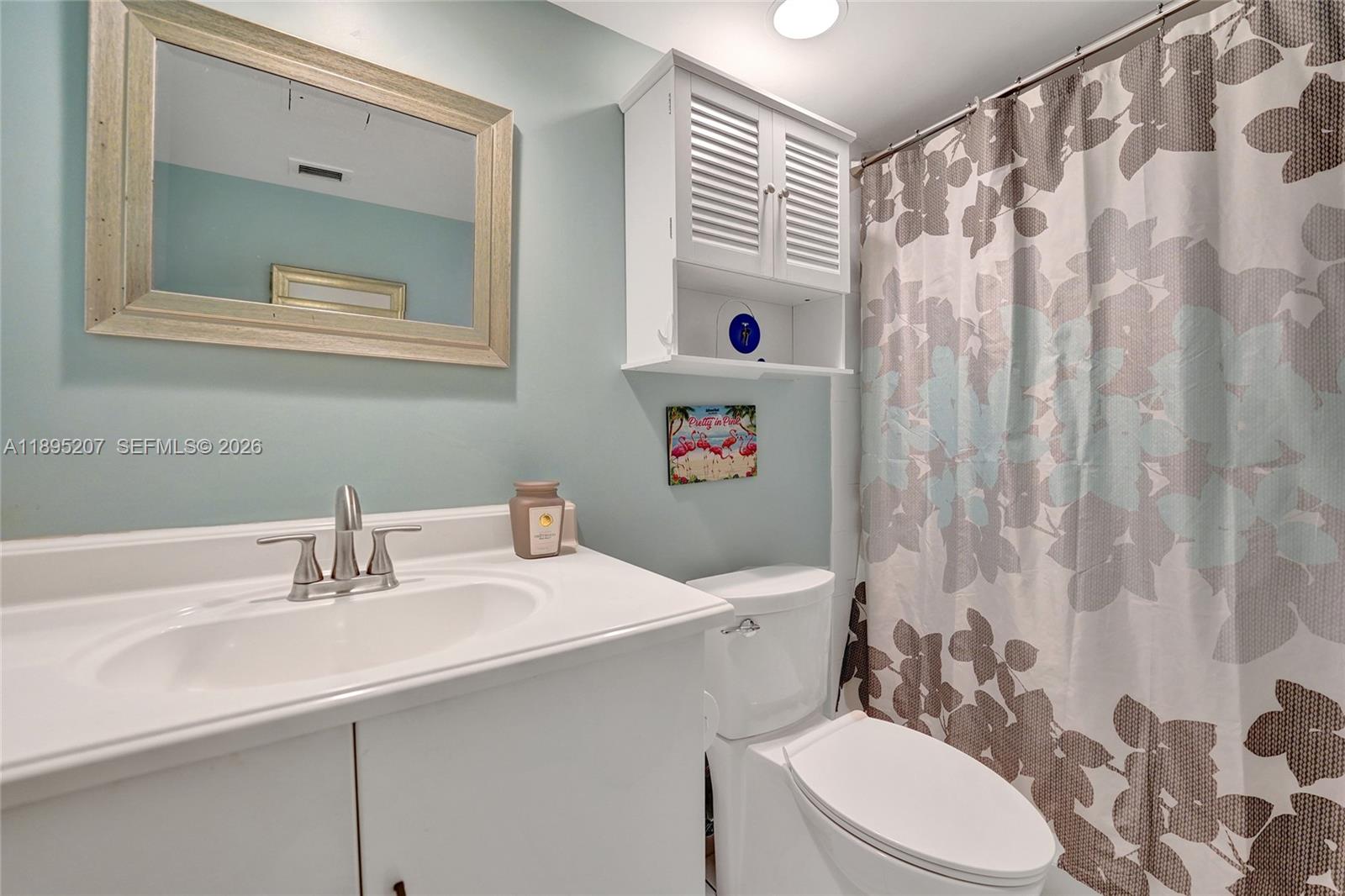 RESIDENCES ON HOLLYWOOD B - Residential