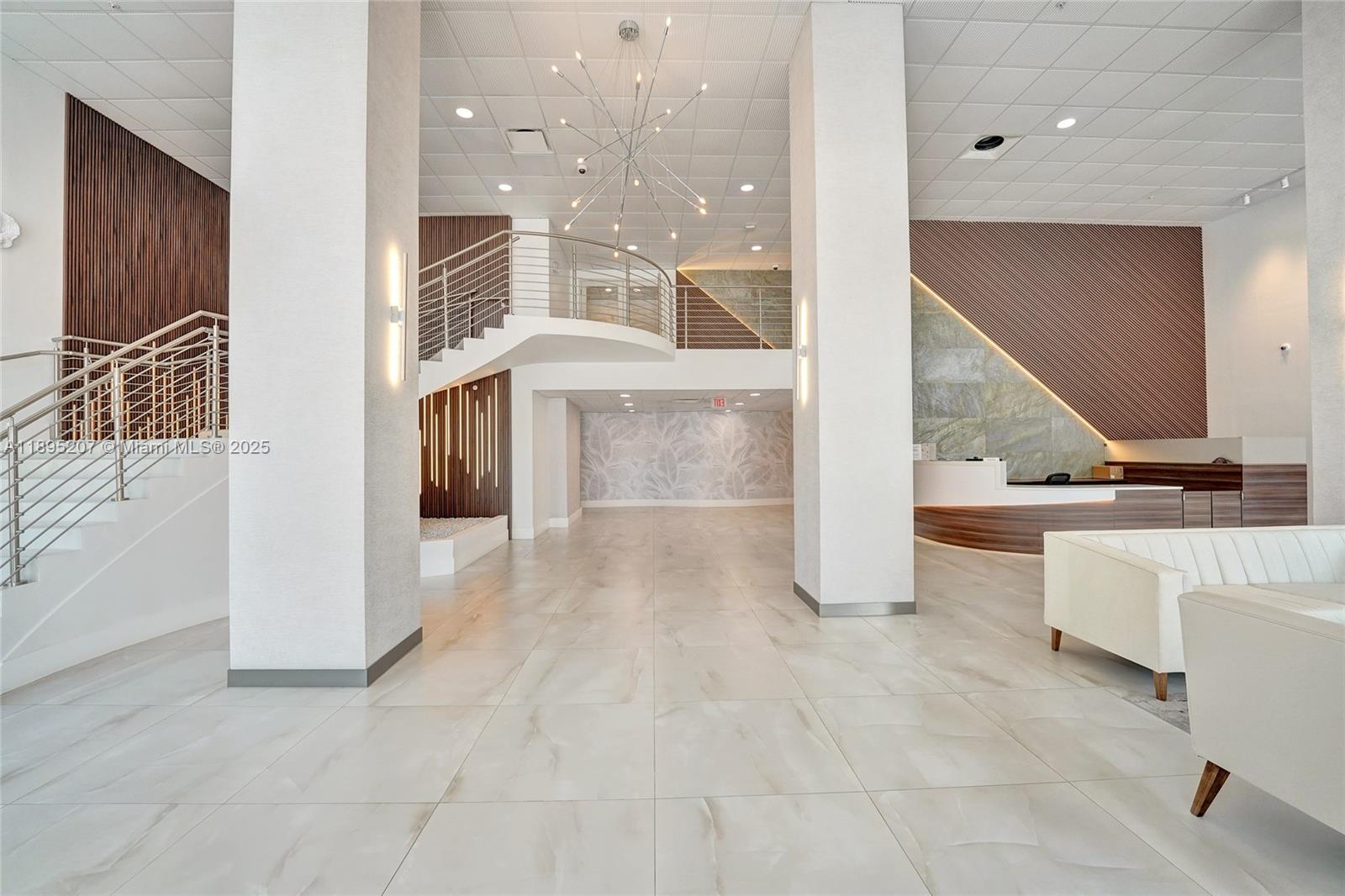 RESIDENCES ON HOLLYWOOD B - Residential