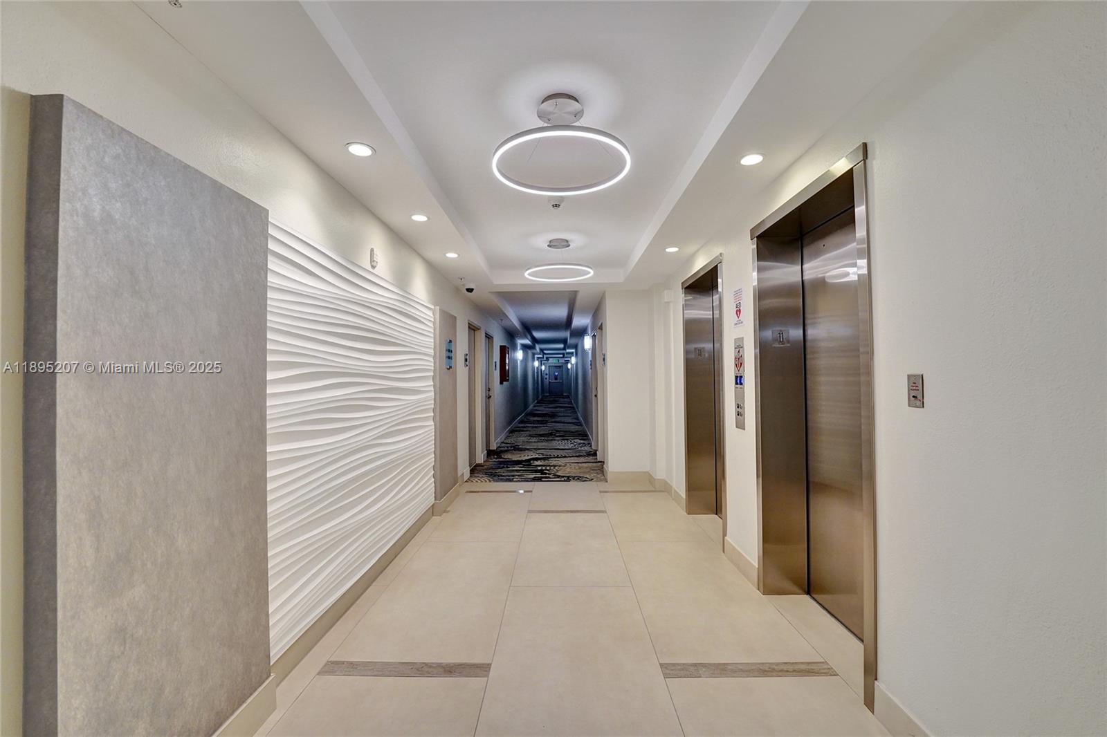 RESIDENCES ON HOLLYWOOD B - Residential