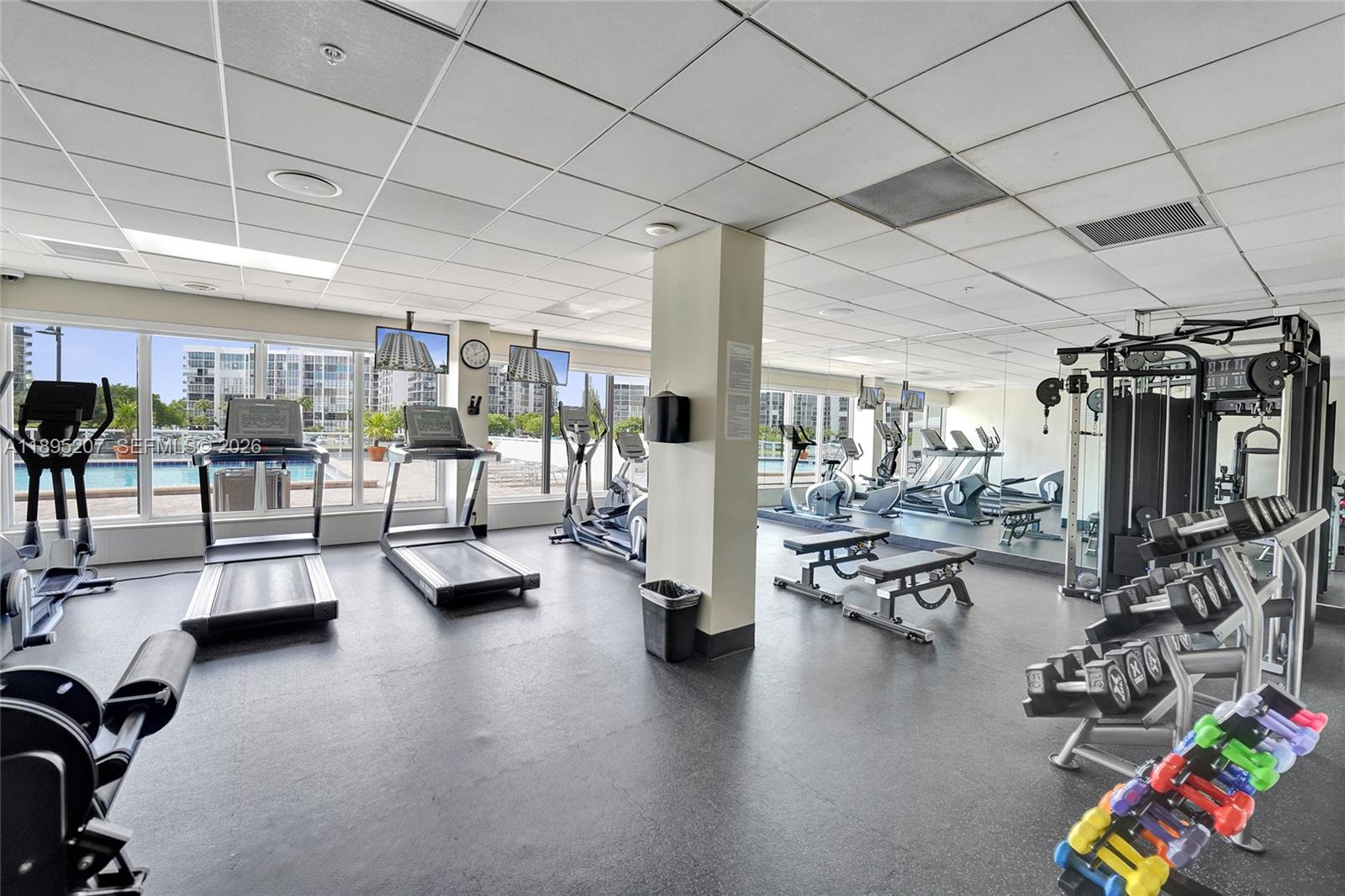 RESIDENCES ON HOLLYWOOD B - Residential