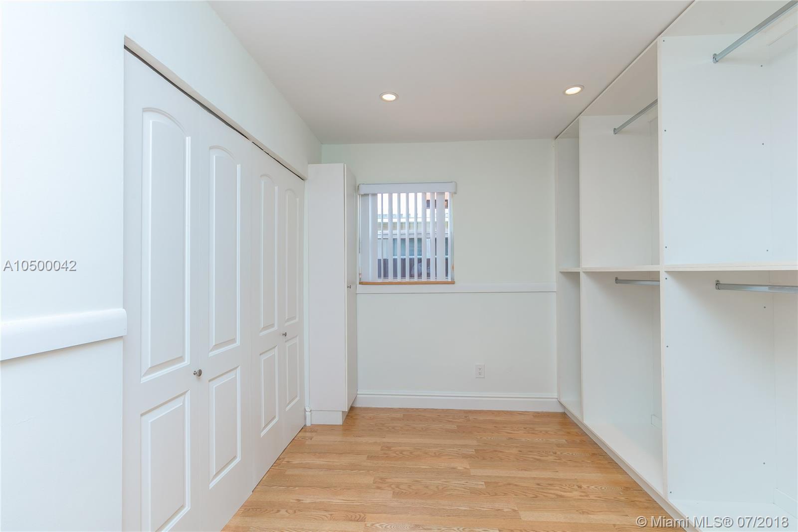 RIVIERA PARK - Residential