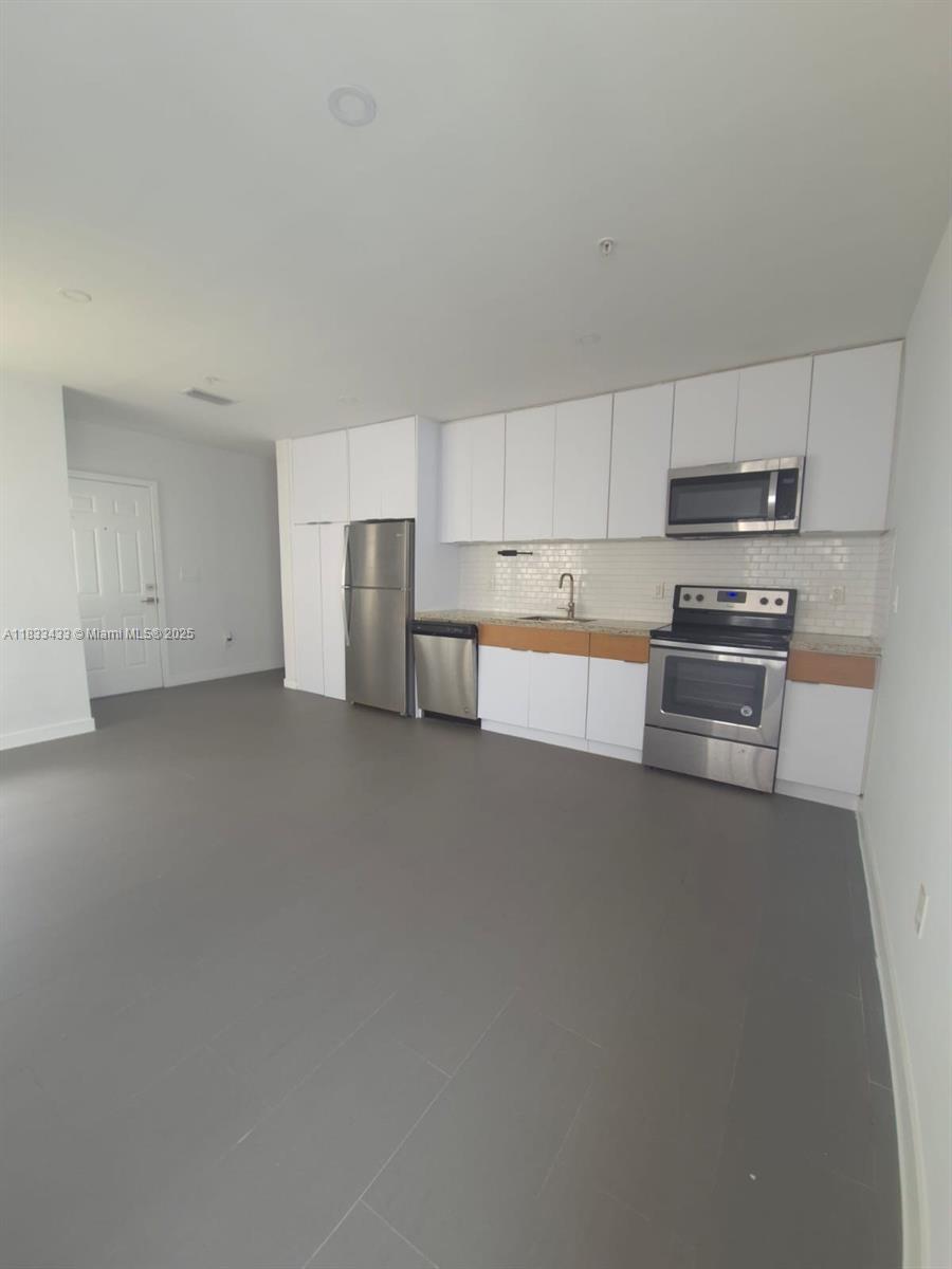 1211 Euclid Ave 11