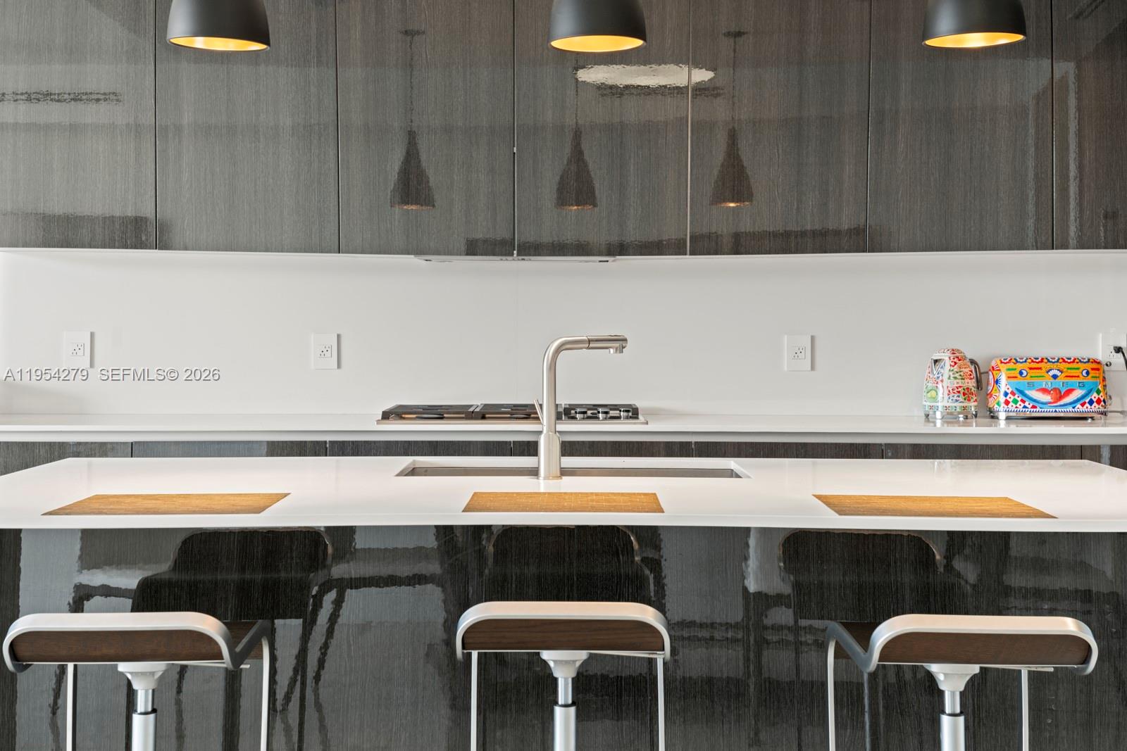 3300 NE 188th St 414