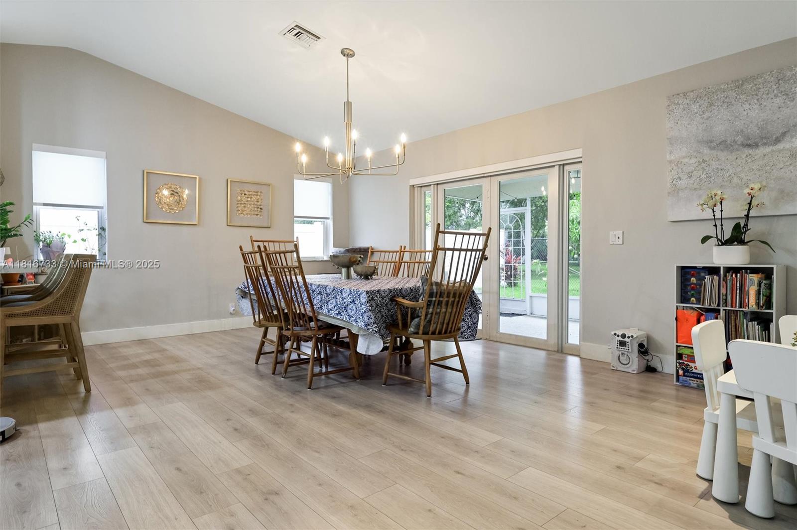 NOVA ESTATES - Residential
