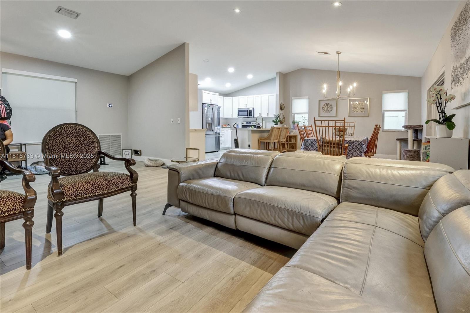 NOVA ESTATES - Residential