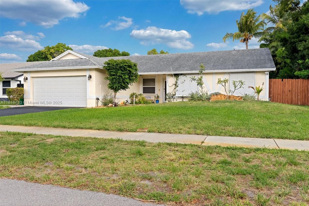 Photo of 4760 SW 57th Ave, Davie, FL 33314 (MLS # A11816733)