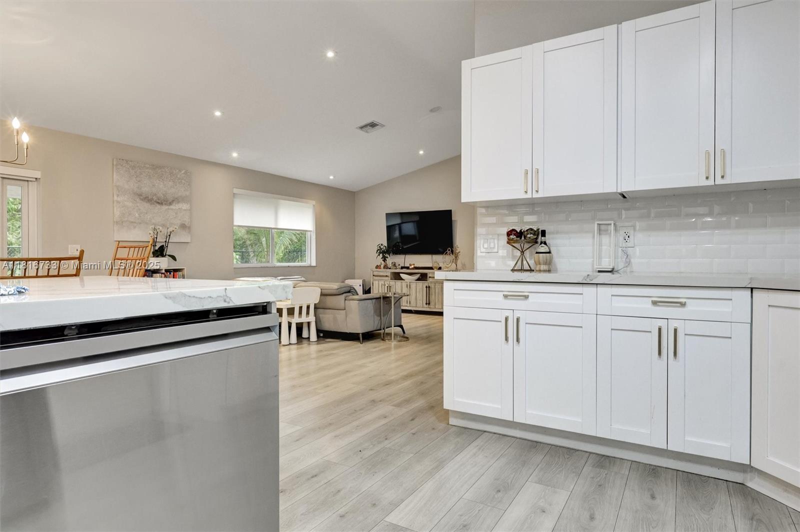 NOVA ESTATES - Residential