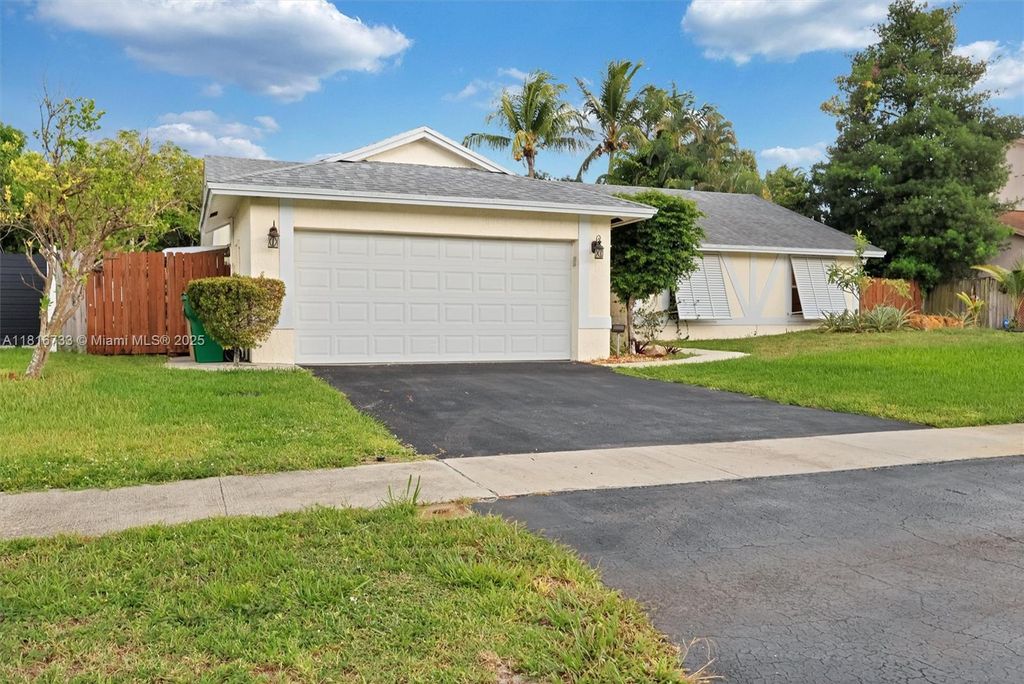 Photo of 4760 SW 57th Ave, Davie, FL 33314 (MLS # A11816733)