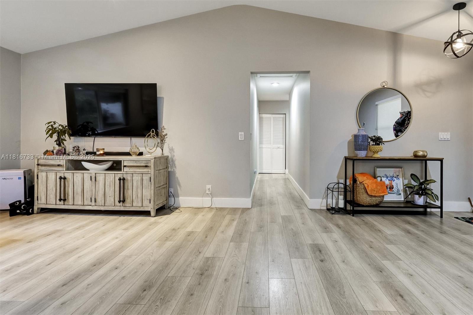 NOVA ESTATES - Residential