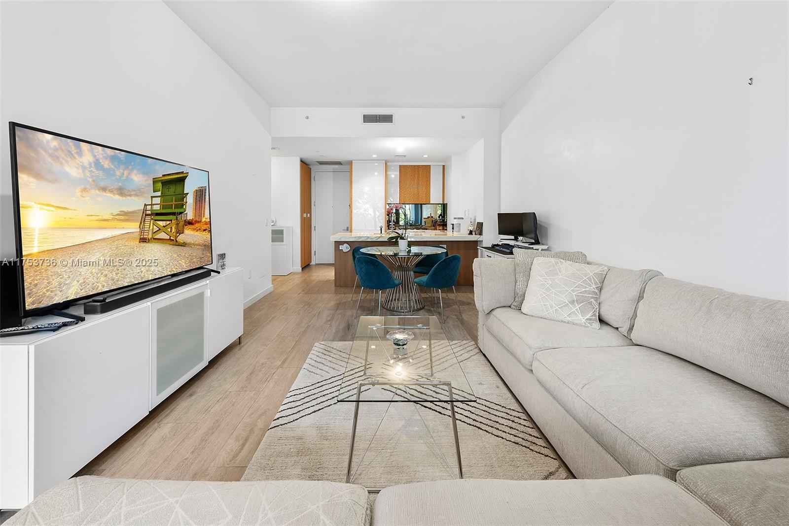 CLUB RESIDENCES AT PARK G - Residential